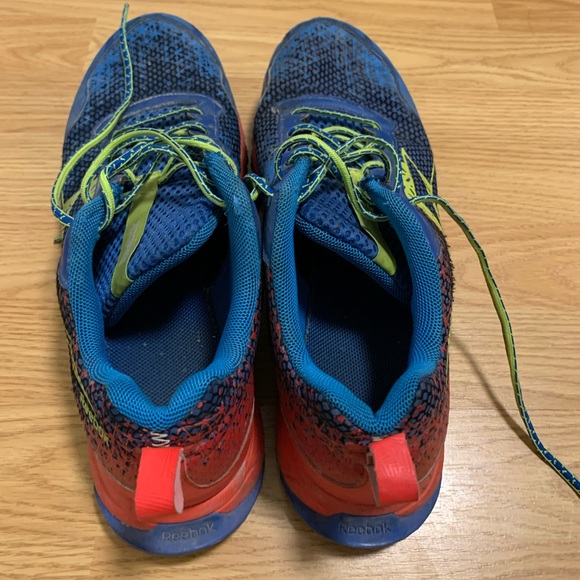 Reebok shoe - Picture 3 of 7